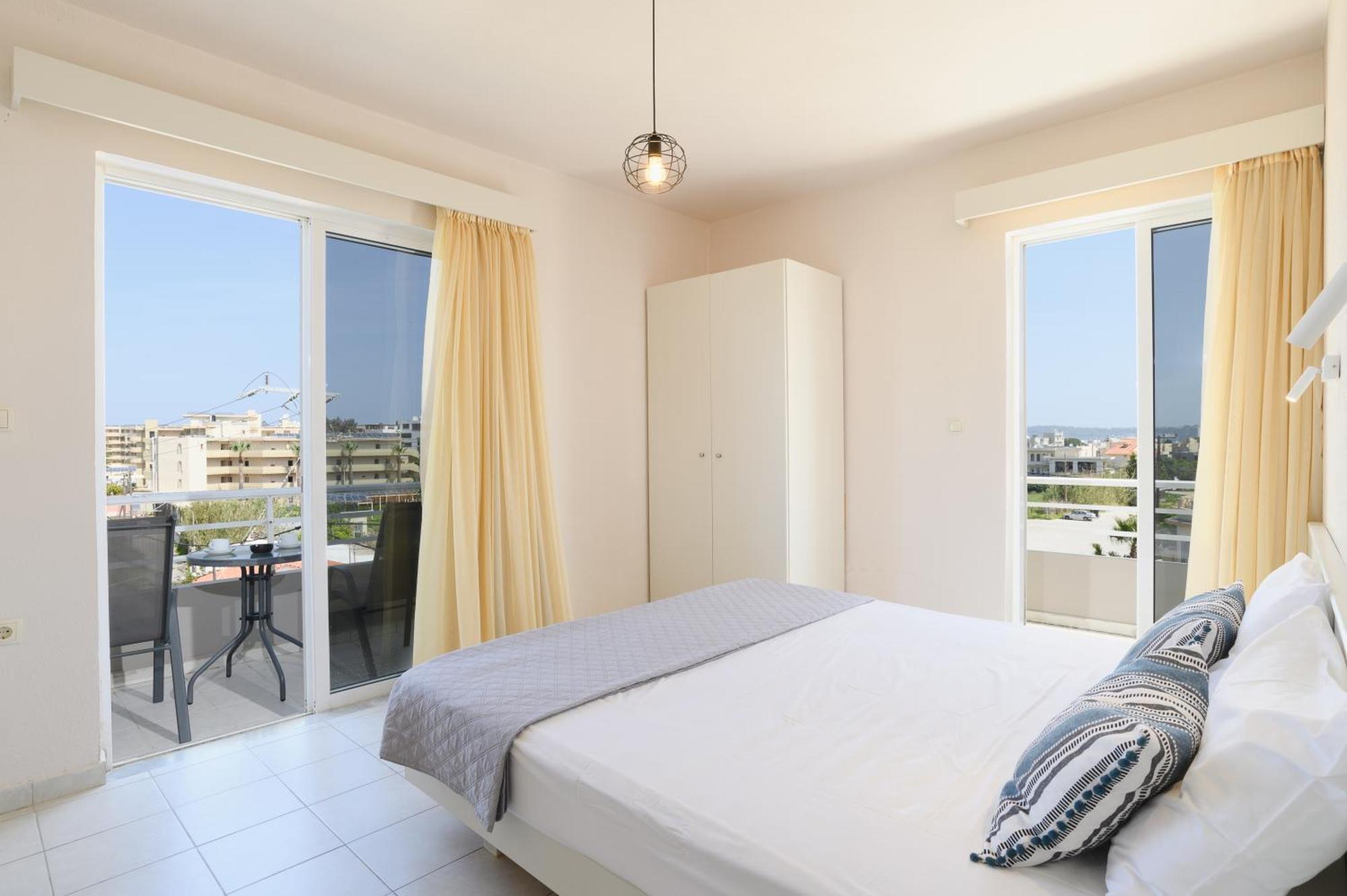 Eugenia Studios & Apartments Іялісос Екстер'єр фото